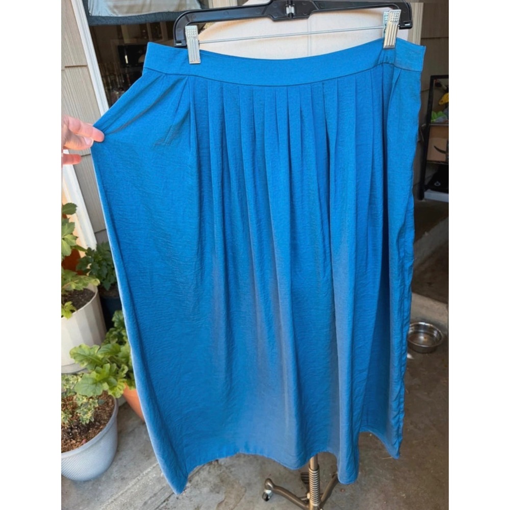 Chicos Blue Pleated Maxi Skirt Size 1.5 US 10 High Waist Side Zip Pocket Teal